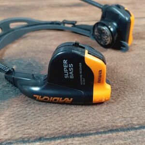 Aiwa Radical HR-RS17 AM/FM Stereo Headphone Receiver Super Bass Black Orange